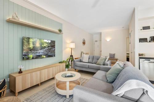 Rainbow Beach House | Baden 52 Rainbow Shores. Aircon. Wifi