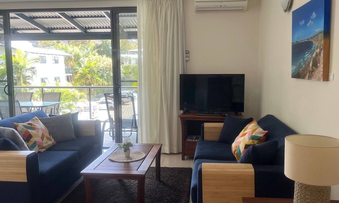 Rainbow Beach Apartment | Baden 80 - Rainbow Shores. Air conditioned Unit - Top Floor - Walk To Beach