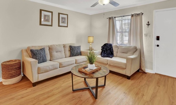 Bahama Beach Apartment | Bahama Breeze | Cozy 1BR | Cozy Retreat