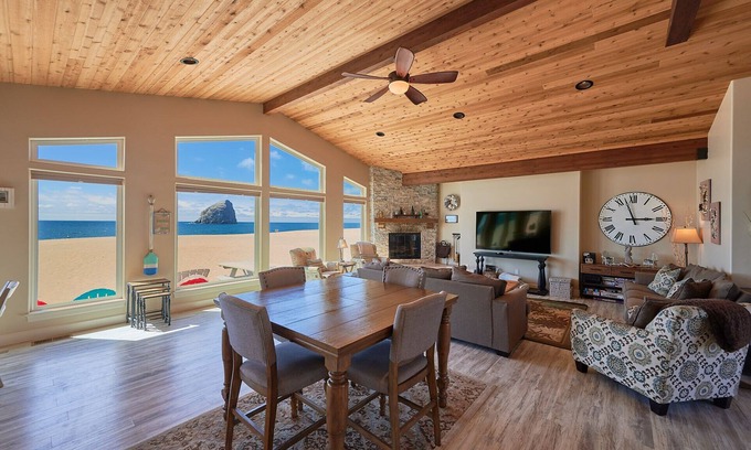 Oregon Coast House | Bailey's Place #173 - luxury oceanfront with views and direct beach access. 4.5 baths.