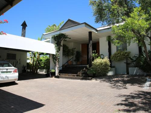 Upington House | Bains House