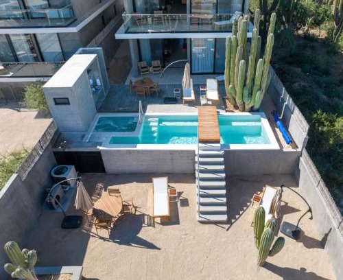 La Ventana Apartment | Baja Winds Condo poolside