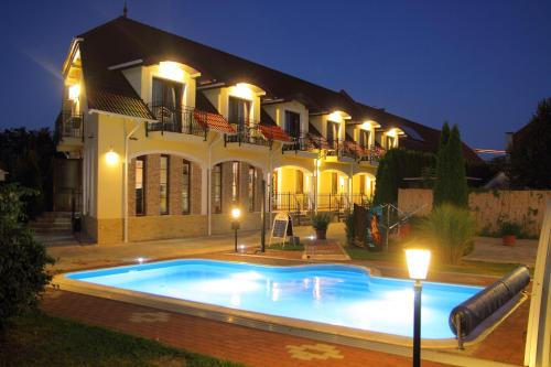 Buk Apartment | Bajor Panzió Bük-Bükfürdő, Adults Friendly 12 Plus