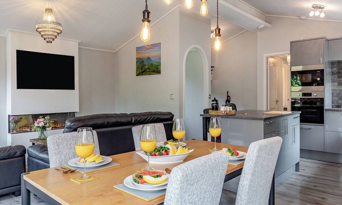 Longnor Ski Chalet | Bakewell Deluxe Lodge Pet Friendly