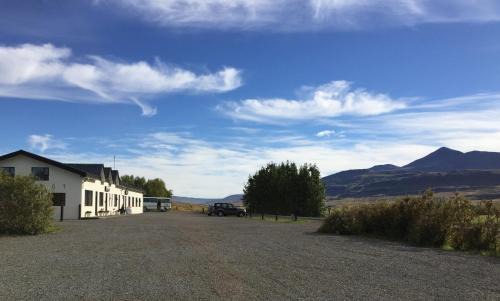 Varmahlid House | Bakkaflöt Guesthouse
