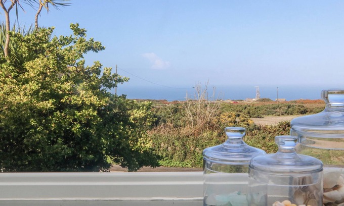 Pendeen Cottage | BAL VIEW, family friendly, with open fire in Trewellard