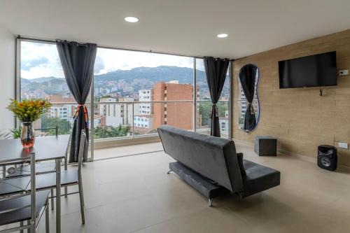 Florida Nueva Apartment | Balcón en Laureles, AC, Piscina, Estacionamiento 601