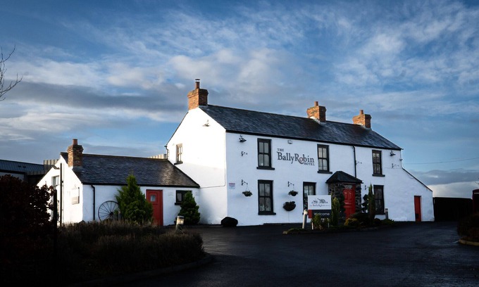 Crumlin Hotel | Ballyrobin Hotel