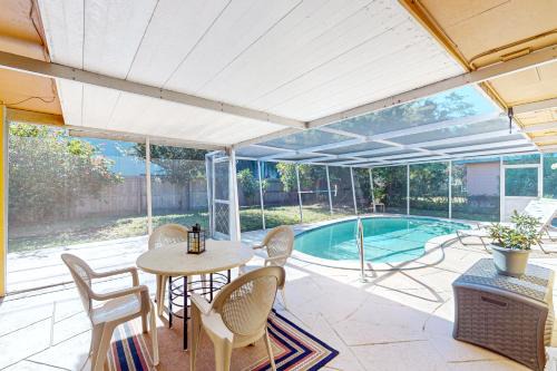 South Pinellas Community Council House | Balmy Breeze Hideaway