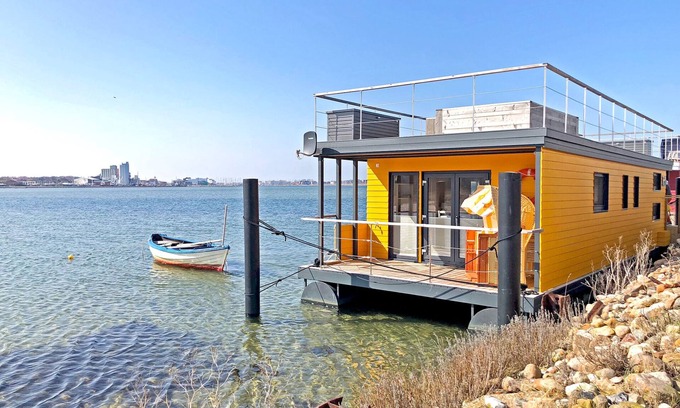 Heiligenhafen Boat Rental | Baltic Sea houseboat Swantje on the beach Heiligenhafen/Ortmühle