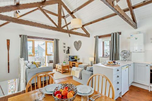 Looe House | Banjo Cottage
