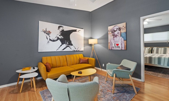 Zilker Apartment | Banksy Bungalow in Zilker close to Downtown