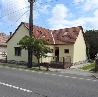 Bar House | Barackos Vendégház Bár