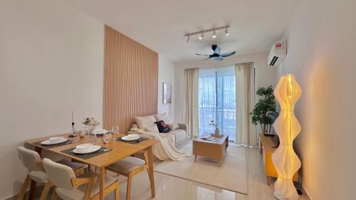 Kuala Lumpur Apartment | Baron Residence by manatidur #PetFriendly #Lakecity