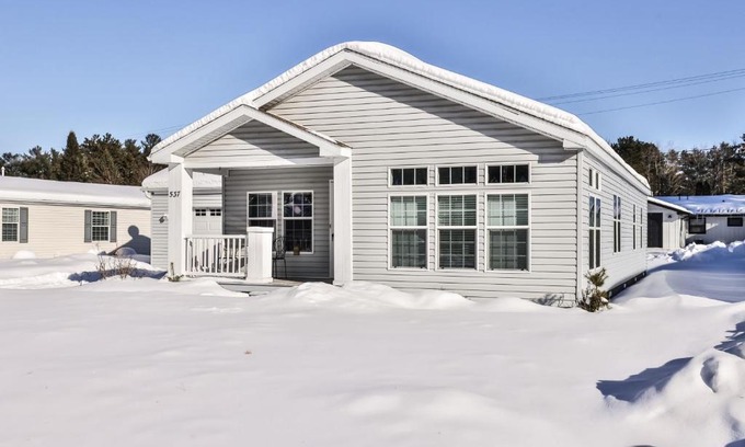 Eagle River House | Base Camp Eagle River