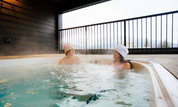 Revelstoke Hotel | Basecamp Suites Revelstoke