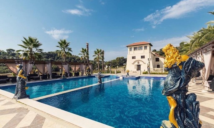 Antibes Villa | Bastide Luxe Domaine d'exception