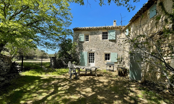 Buoux Other | Bastide Provençale facing the Grand Luberon