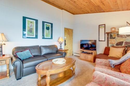 Whitefish Apartment | Bay Point Lakefront 1B Up