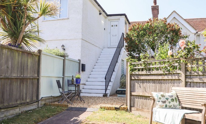 St Margaret's at Cliffe Cottage | BAY TOR, with a garden in St Margaret's At Cliffe
