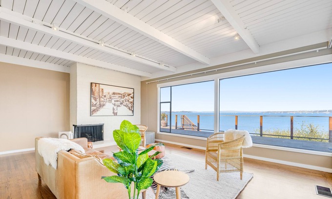 Tiburon House | Bay-view home + detached in-law suite with huge deck, sunroom, & gas fireplace