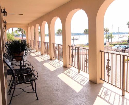 Old Town Hotel | Bayfront Inn