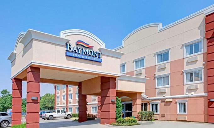 Dallas Hotel | Baymont by Wyndham Dallas/Love Field