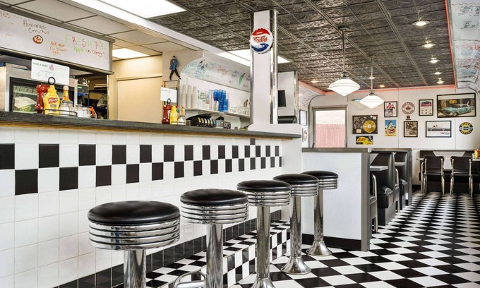 Hearne Hotel | Baymont by Wyndham Hearne