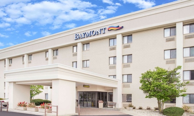 Janesville Hotel | Baymont by Wyndham Janesville