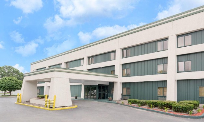 Onalaska Hotel | Baymont by Wyndham La Crosse/Onalaska