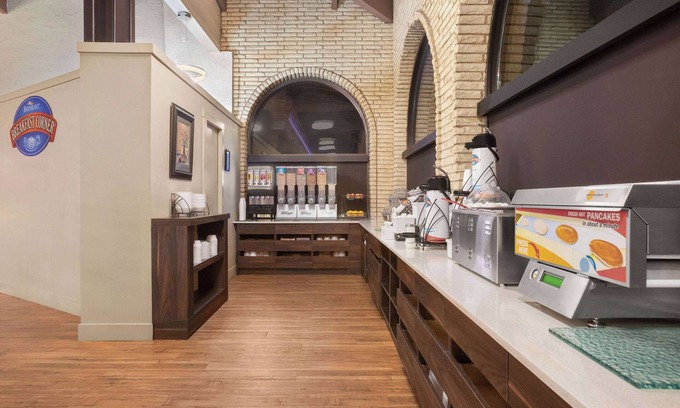 Medicine Hat Hotel | Baymont by Wyndham Medicine Hat