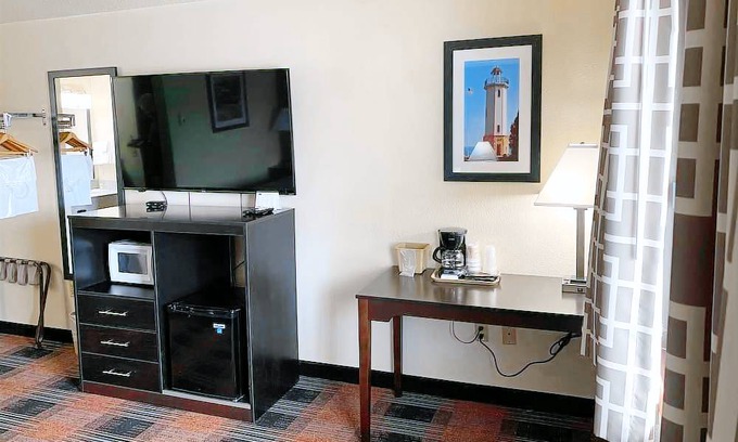 Waupun Hotel | Baymont by Wyndham Waupun