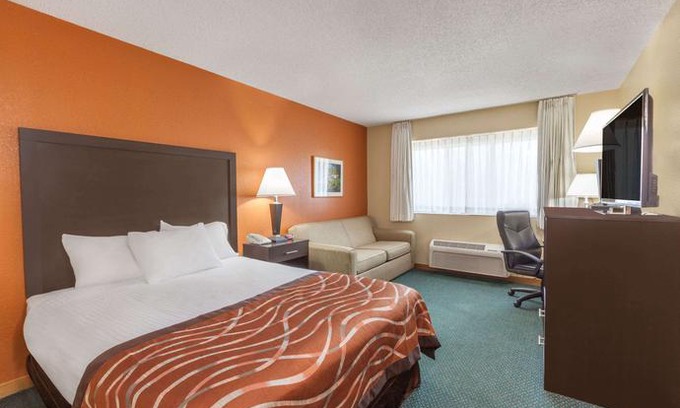 Midland Hotel | Baymont Inn and Suites Midland