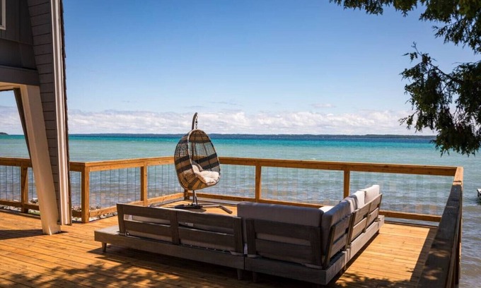 Suttons Bay Cottage | Bayshore Boathouse-Waterfront home on West Bay