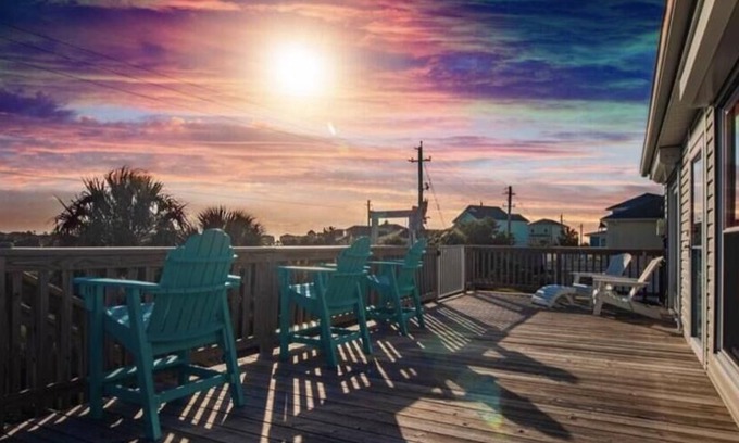 Galveston House | Bayside home on nature preserve, with unobstructed views of gorgeous sunset.