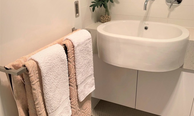 Port Melbourne Apartment | Bayside Port Melbourne Studio Apartment