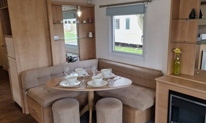 St Margaret's at Cliffe House | Beautiful Caravan Phoenix In St Margaret's Bay. Pet Friendly