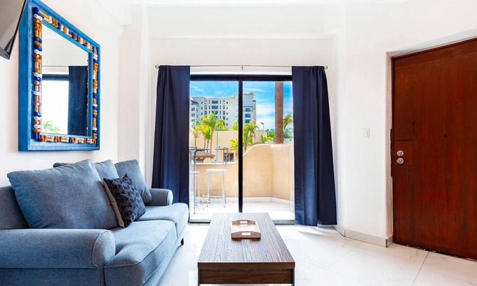 Centro Apartment | Beach Condo on the Marina, Fully Renovated