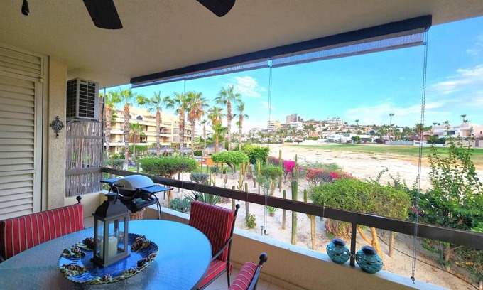 Campo de Golf Fonatur Apartment | Beach Eateries 10 min walk 1BDRM Golf view