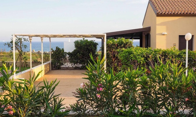 Marina di Modica House | Beach front home in Marina di Modica