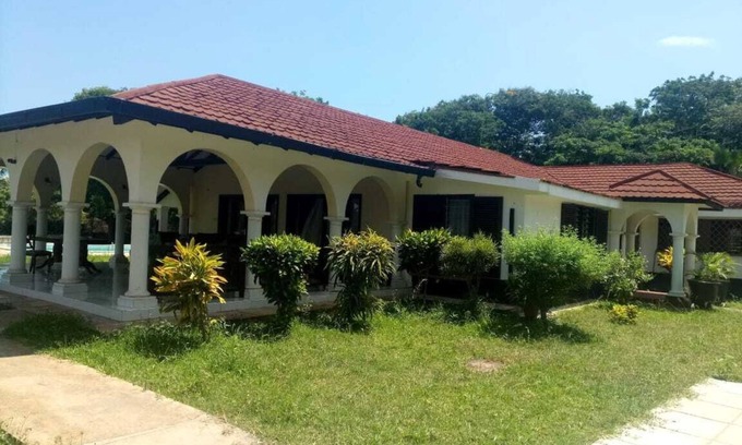 Shanzu Villa | BEACH FRONT VILLA