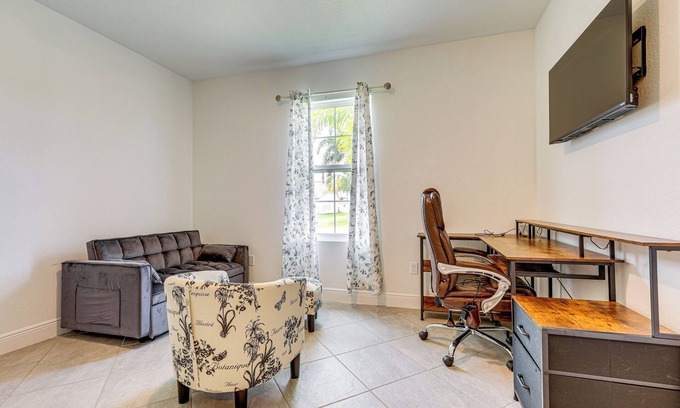 Port Saint Lucie Apartment | Beach-Hop & Golf! Port St Lucie Apt w/Shared Yard