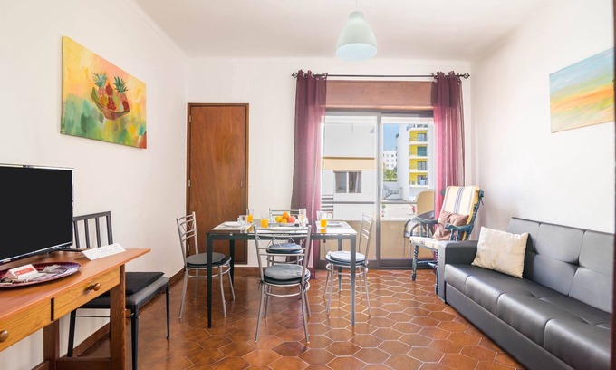 Armacao de Pera Apartment | "Beach Residence 21" with Balcony, Barbecue, Wi-Fi & Cable TV; Parking Available