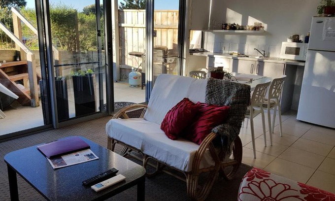 Marengo Apartment | Beach Retreat Studio Marengo