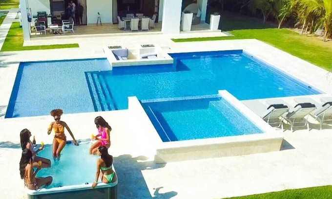 Punta Cana Villa | Beach Villa Luna with Pool and Jacuzzi, BBQ and Maid