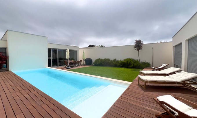 Aldeia do Meco Villa | Beach villa with private pool (25m from Lisbon)