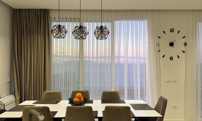 Jala Apartment | Beachfront 3-Bedroom Apartment in Vlora with Free Parking, Wi-Fi, and Sea Views!