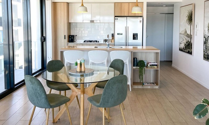 Palm Beach Apartment | Beachfront Access & Rooftop Pool Views 2BR