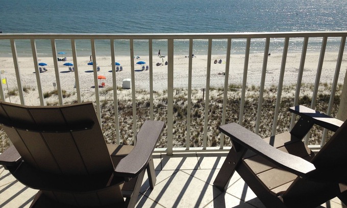Gulf Shores Condo | Beachfront Condo W/Spectacular Views of Beach -Pool-HotTub-Free Wi-Fi