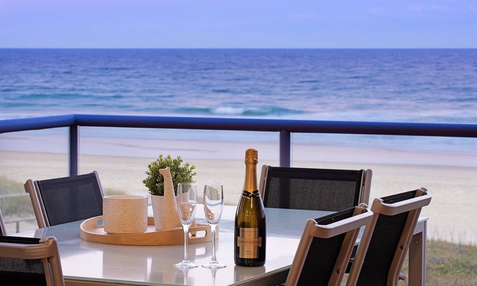 Mermaid Beach House | Beachfront Escape (Ocean Views)